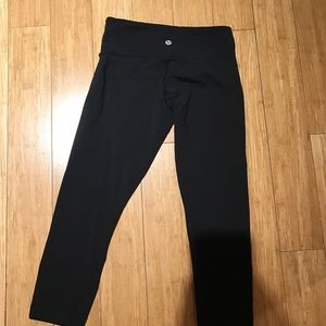 LULU LEMON CROPPED LEGGINGS